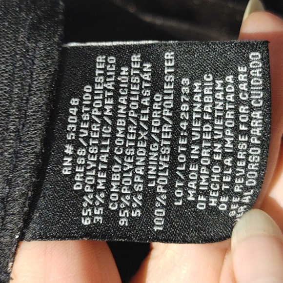 Morgan & Co Box Pleat Dress - Picture 4 of 9